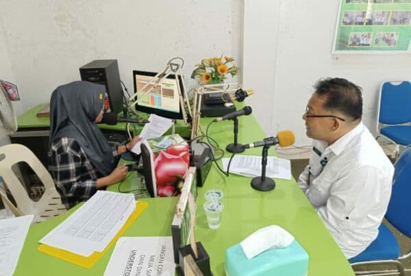 Kepala BNN Kabupaten Bolaang Mongondow Melaksanakan Dialog Interaktif Bersama Radio Nur Haddad Kotamobagu Kepala BNN Kabupaten Bolaang Mongondow Melaksanakan Dialog Interaktif Bersama Radio Nur Haddad Kotamobagu