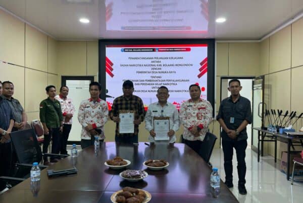Penandatanganan Nota Kesepahaman Antara BNN Kabupaten Bolaang Mongondow Dengan Desa Nunuka Raya Penandatanganan Nota Kesepahaman Antara BNN Kabupaten Bolaang Mongondow Dengan Desa Nunuka Raya