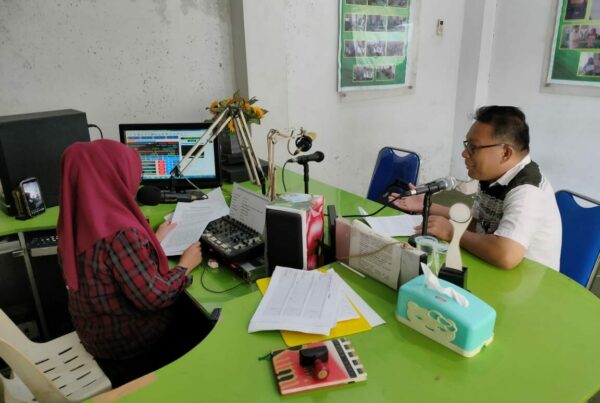 Kepala BNN Kabupaten Bolaang Mongondow Melaksanakan Dialog Interaktif Bersama Radio Nur Haddad Kotamobagu Kepala BNN Kabupaten Bolaang Mongondow Melaksanakan Dialog Interaktif Bersama Radio Nur Haddad Kotamobagu