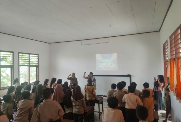 BNN Kabupaten Bolaang Mongondow Sosialisasikan Bahaya Penyalahgunaan Narkoba di SD Cokroaminoto Solog