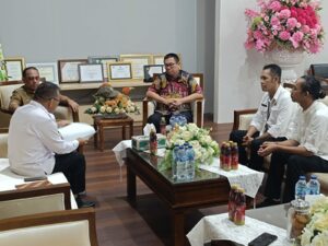 Perkuat Sinergitas, Kepala BNN Kab. Bolmong Laksanakan Audiensi P4GN Dengan Bupati Bolmong Perkuat Sinergitas, Kepala BNN Kab. Bolmong Laksanakan Audiensi P4GN Dengan Bupati Bolmong
