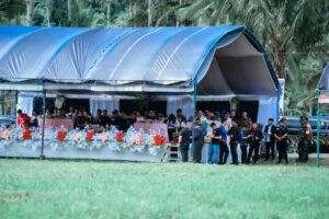 Kepala BNN Kab. Bolmong Menghadiri Perayaan Paskah Pemerintah Kabupaten Bolaang Mongondow Tahun 2025 Kepala BNN Kab. Bolmong Menghadiri Perayaan Paskah Pemerintah Kabupaten Bolaang Mongondow Tahun 2025